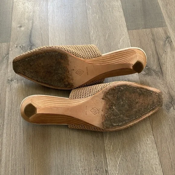 Donald J. Pliner Fenda Beige Tan Elastic Pointed Heel Mules - Picture 12 of 13